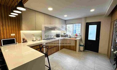 Casa en Venta en Urdesa Central