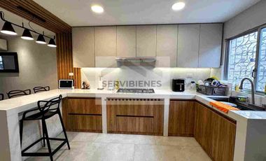Casa en Venta en Urdesa Central