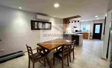 Casa en Venta en Urdesa Central