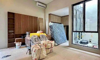 BRAND NEW HOUSE
READY 2 UNIT, ON PROGRESS
ONE GATE SYSTEM di KEMANG JAKARTA SELATAN