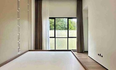 BRAND NEW HOUSE
READY 2 UNIT, ON PROGRESS
ONE GATE SYSTEM di KEMANG JAKARTA SELATAN