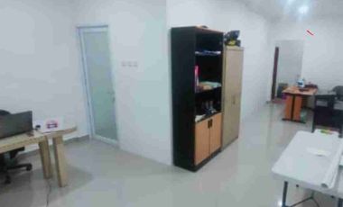 Disewakan Ruko 2,5 Lantai Strategis Ramai di Taman Palem Jakarta Barat