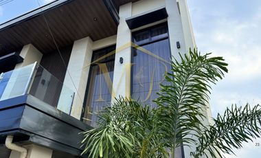 ELEGANT HIGH CEILING HOME WITH DIPPING POOL FOR SALE IN ANGELES CITY, PAMPANGA