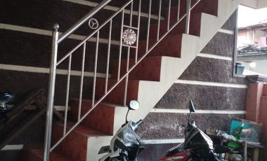 Jual rumah usaha kost di Ketintang Surabaya