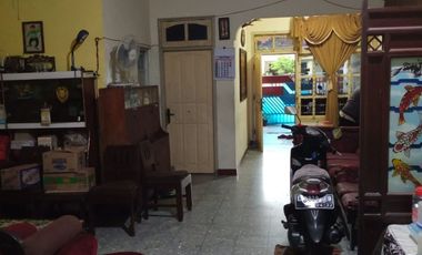 Jual rumah usaha kost di Ketintang Surabaya