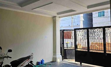 Rumah Mewah jl Faisal Makassar dekat Pettarani mall Panakukang Hertasning Boulevard