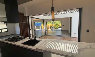 Casa en venta o renta en lagos del sol