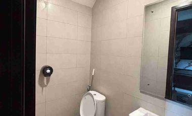 Disewkan rumah full furnish 2 lantai 3 kamar tidur di summarecon crown gading Bekasi