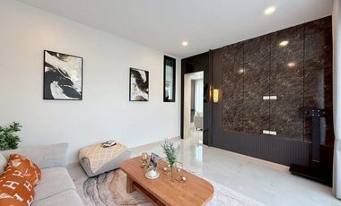 🏡 Luxury 2-Storey Modern Pool Villa Show House for Sale in Hang Dong, Chiang Mai