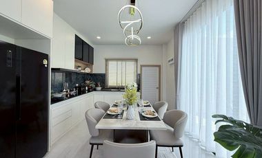 🏡 Luxury 2-Storey Modern Pool Villa Show House for Sale in Hang Dong, Chiang Mai