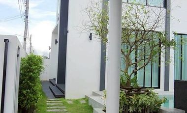 🏡 Luxury 2-Storey Modern Pool Villa Show House for Sale in Hang Dong, Chiang Mai