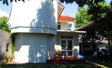 Rumah Bagus Gaya Tradisional Dijual, di Denpasar Renon Area