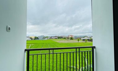 Rumah modern minimalis pinggir jalan view sawah di kota Mataram