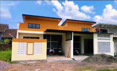 di Rumah di karangbong gedangan