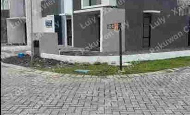 Disewakan Rumah Gress Pojok Bisa Bulanan Surya Breeze Garden Karangbong Gedangan Sidoarjo dekat Stasiun Gedangan