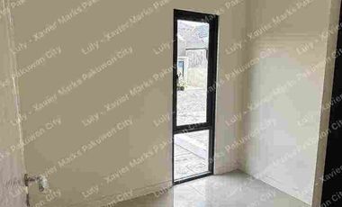 Disewakan Rumah Gress Pojok Bisa Bulanan Surya Breeze Garden Karangbong Gedangan Sidoarjo dekat Stasiun Gedangan