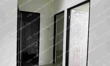 Disewakan Rumah Gress Pojok Bisa Bulanan Surya Breeze Garden Karangbong Gedangan Sidoarjo dekat Stasiun Gedangan