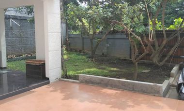 Dijual Rumah di Nusa Hijau Cimahi, Sangat Mewah Ada Kolam Renangnya