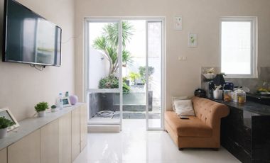 Turun Harga!!Murah!!Rumah 2 Lantai Siap Huni Renov Furnish Bebas Banjir Nempel Orchad Summarecon Bekasi,Nego sampai Deal!!