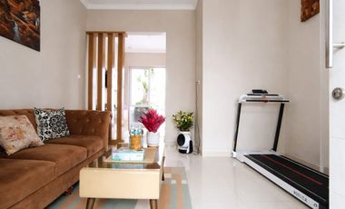 Turun Harga!!Murah!!Rumah 2 Lantai Siap Huni Renov Furnish Bebas Banjir Nempel Orchad Summarecon Bekasi,Nego sampai Deal!!