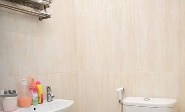 Turun Harga!!Murah!!Rumah 2 Lantai Siap Huni Renov Furnish Bebas Banjir Nempel Orchad Summarecon Bekasi,Nego sampai Deal!!