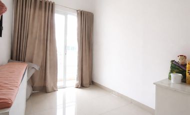 Turun Harga!!Murah!!Rumah 2 Lantai Siap Huni Renov Furnish Bebas Banjir Nempel Orchad Summarecon Bekasi,Nego sampai Deal!!