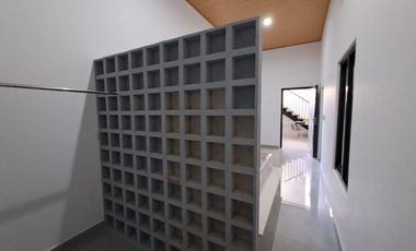 RUMAH BARU DIJUAL ATAU DISEWAKAN DI SOLO BARU DEKAT DENGAN PAKUWON MALL DAN THE PARK SOLO BARU