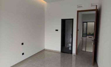 Dijual Rumah Modern Tropis, Besar dan Mewah Kalan Kaliurang KM 10