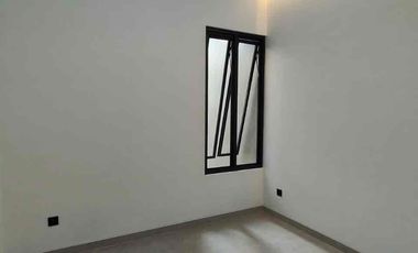 Dijual Rumah Modern Tropis, Besar dan Mewah Kalan Kaliurang KM 10