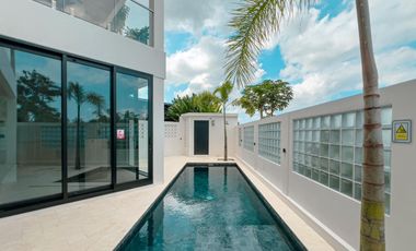 Solar-Powered Smart Luxury Villa in Tumbak Bayuh Pererenan