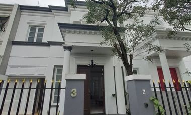 For Rent: Bright American House In A Compound In Bangka Kemang.