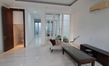 For Rent: Bright American House In A Compound In Bangka Kemang.