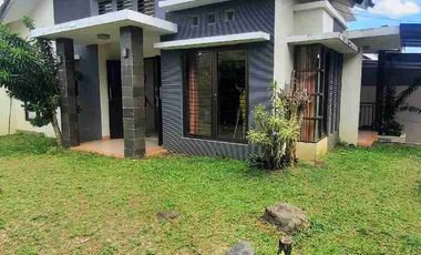 Dijual Cepat Rumah Hook, Asri, Halaman Luas dan Siap Huni dlm Cluster di BNR