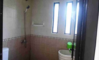 Dijual Cepat Rumah Hook, Asri, Halaman Luas dan Siap Huni dlm Cluster di BNR