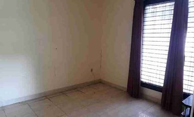 Dijual Cepat Rumah Hook, Asri, Halaman Luas dan Siap Huni dlm Cluster di BNR