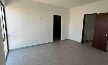 CASA EN VENTA CON TERRENO EXCEDENTE, ZONA INDUSTRIAL