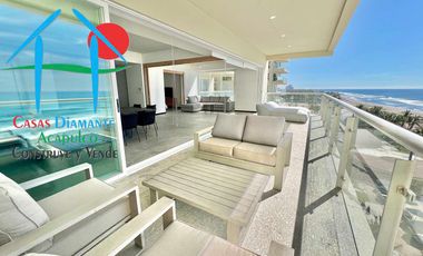 Departamento de playa en renta vacacional con terraza y vista al mar