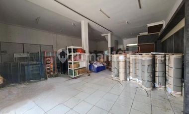 Dijual Ruko 3 Lantai Sangat Strategis Lokasi Solo Baru Luas 260m2