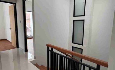 rumah dijual 2 lantai jalan pasir jaya regol bandung