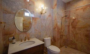 Luxurious house for sale in the heart of the city, next to The Up Rama 3 mall.