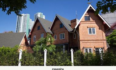 Luxurious house for sale in the heart of the city, next to The Up Rama 3 mall.