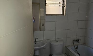 SE ARRIENDA DEPARTAMENTO 2 DORMITORIOS 2 BAÑOS , CENTRAL RECIEN PINTADO, EDIFICIO AMALFI