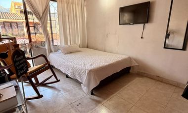 Casa con local en venta cerca cra 5 excelente zona residencial y comercial en Santa Ana