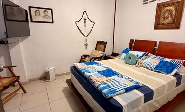 Casa con local en venta cerca cra 5 excelente zona residencial y comercial en Santa Ana