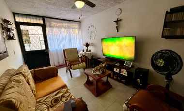 Casa con local en venta cerca cra 5 excelente zona residencial y comercial en Santa Ana