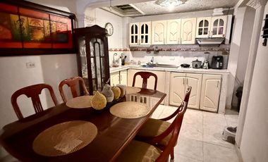 Casa con local en venta cerca cra 5 excelente zona residencial y comercial en Santa Ana