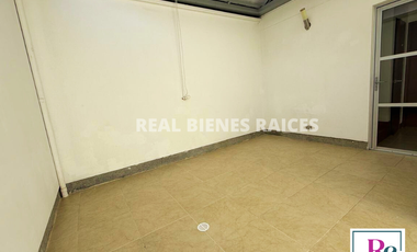 Casa medianera en arriendo – Estrato 4