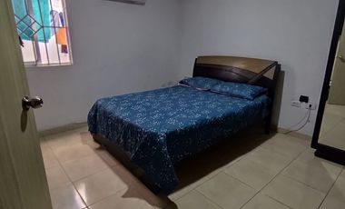 SE VENDE APARTAMENTO  EN RECREO OPTIMAS CODICIONES, PRIMER PISO, CON PATIO Y ÁREA DE  90 MTS²