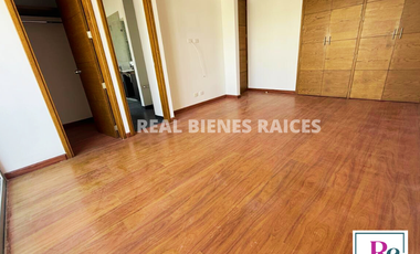 Casa medianera en venta – Unidad cerrada Estrato 5