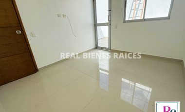 Casa medianera en venta – Unidad cerrada Estrato 5